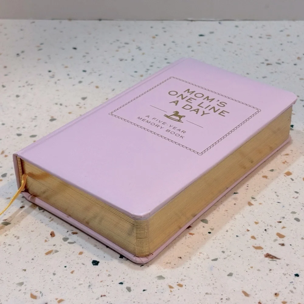 Mom’s‎ One Line A Day Five Year Memory Book Diary